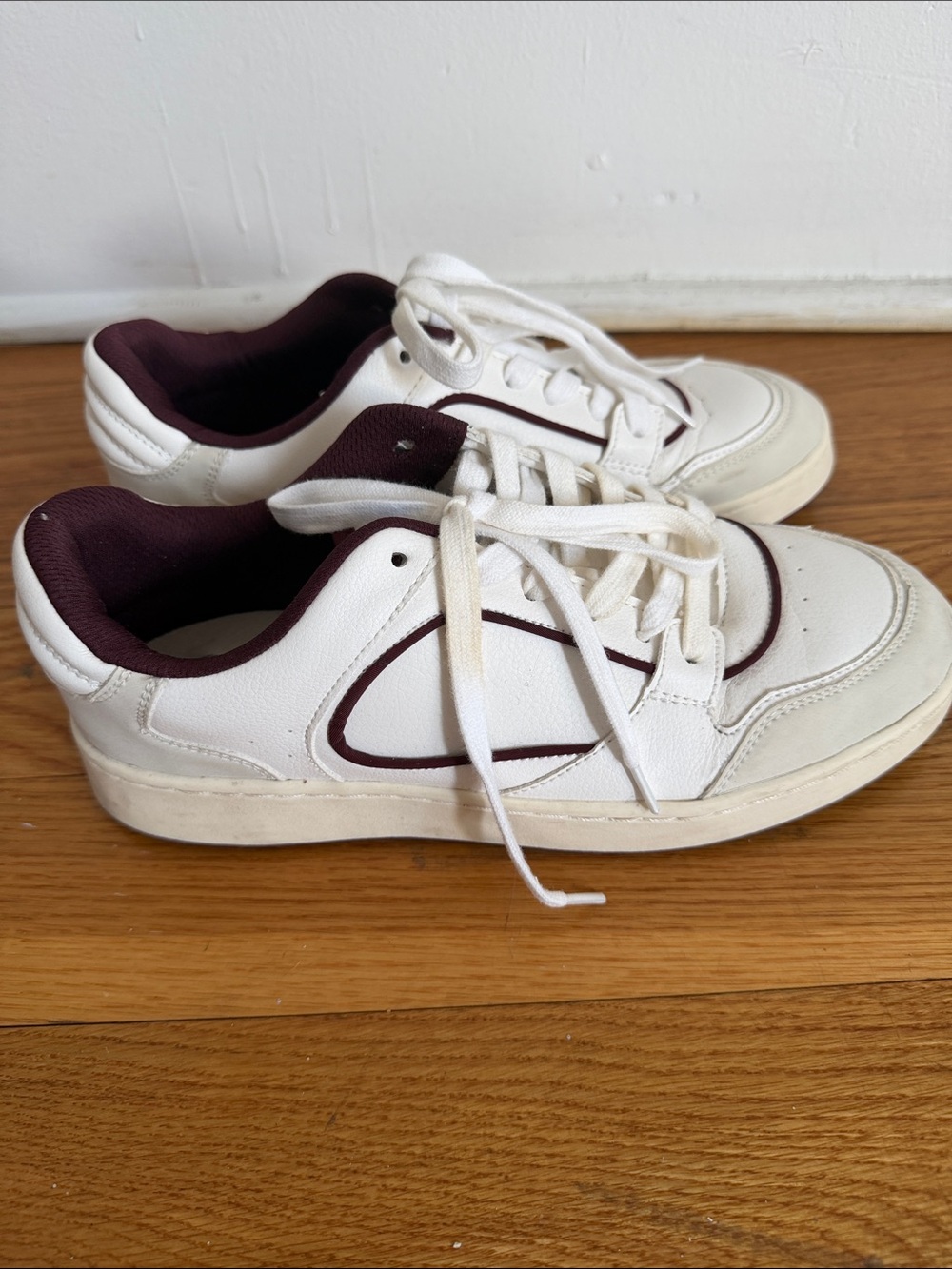 White Sneakers with Burgundy Trim - Picture 3 of 8